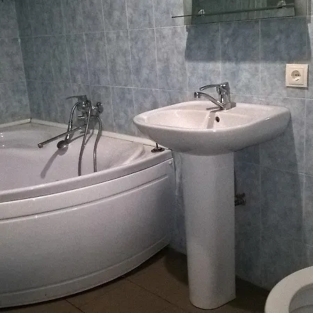 Apartament Titan *